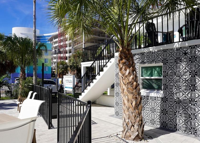 Florida Clearwater Beach Courtyard