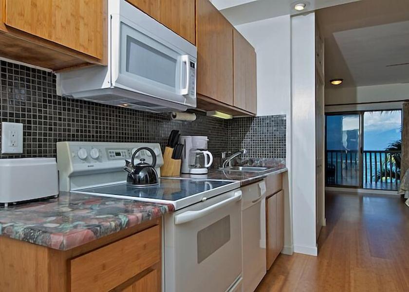 Hawaii Lahaina Kitchen