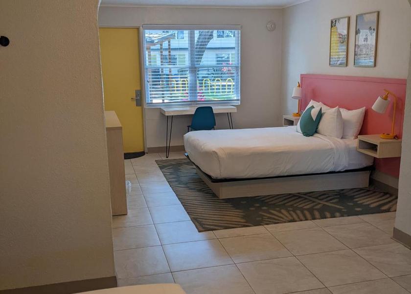 Georgia St. Simons Island Deluxe Queen Room