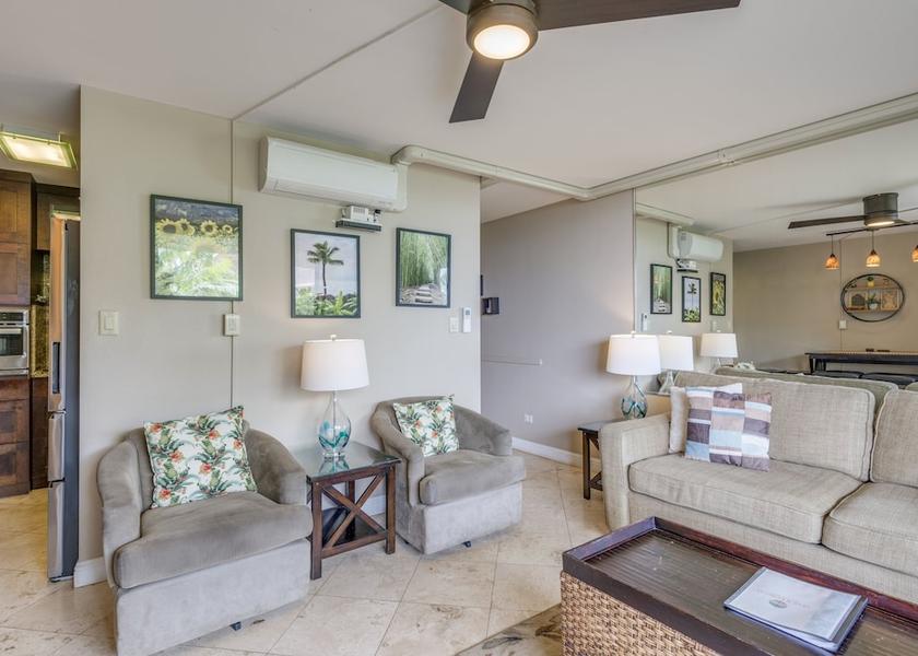 Hawaii Lahaina Living Area