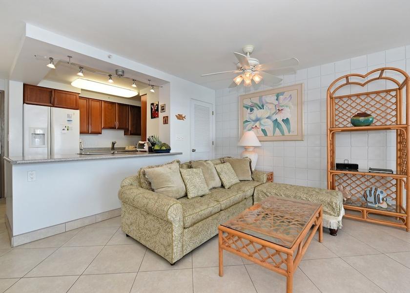 Hawaii Lahaina Living Area