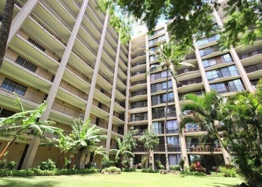 Hawaii Lahaina Property Grounds