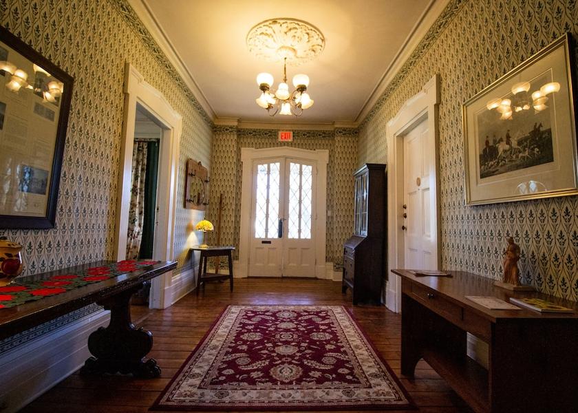 New York Rhinebeck Interior Entrance