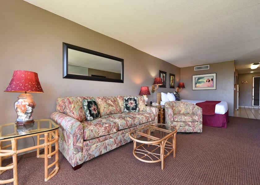 Hawaii Lahaina Living Area