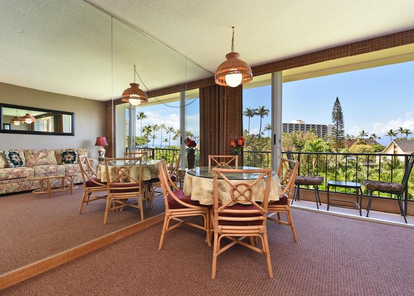 Hawaii Lahaina Kitchen