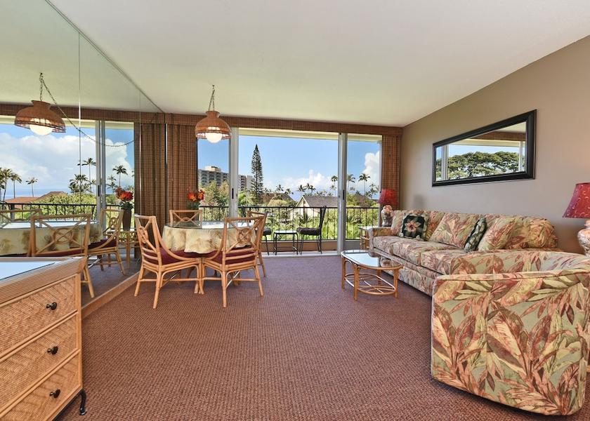 Hawaii Lahaina Living Area
