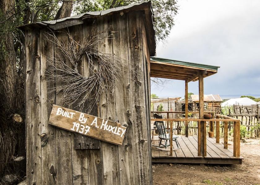 New Mexico San Cristobal Property grounds