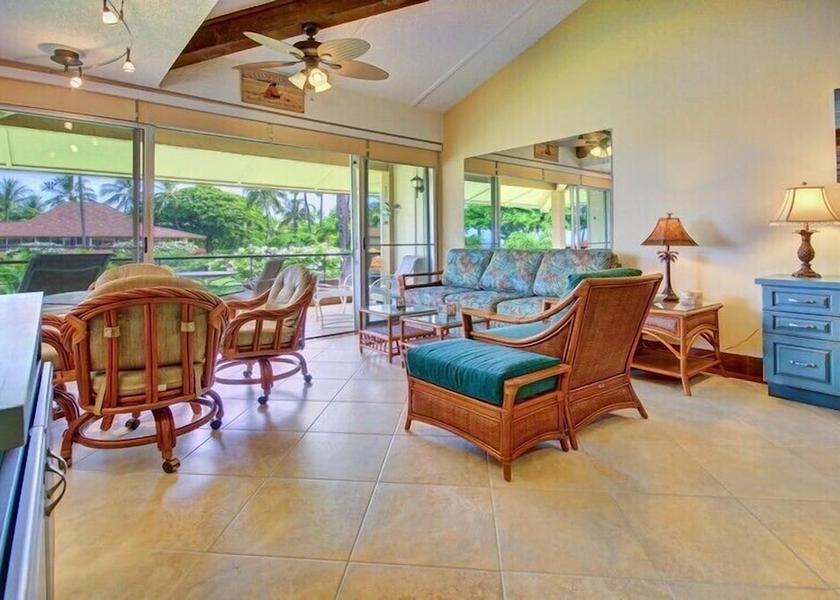 Hawaii Lahaina Interior Entrance