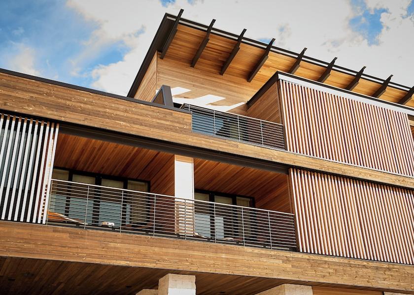 Kentucky Park City Exterior Detail