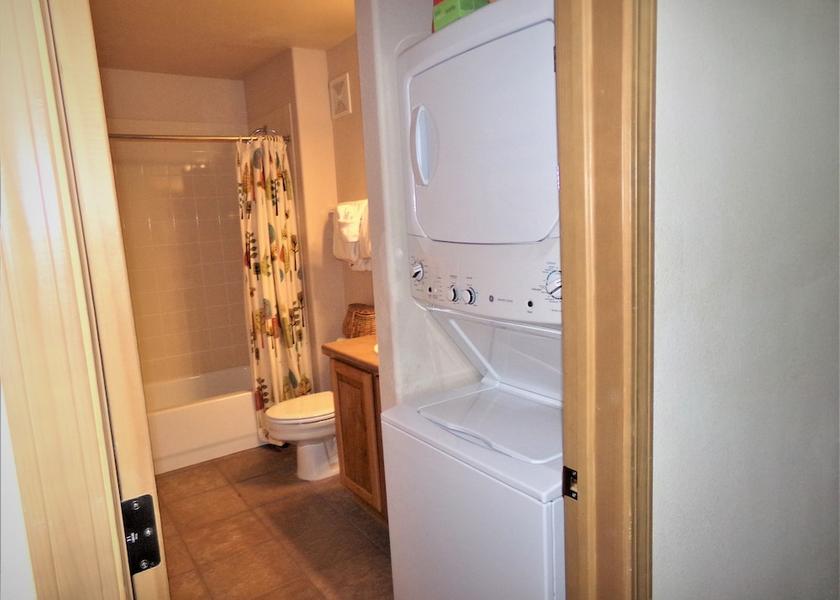 Colorado Frisco Laundry Room