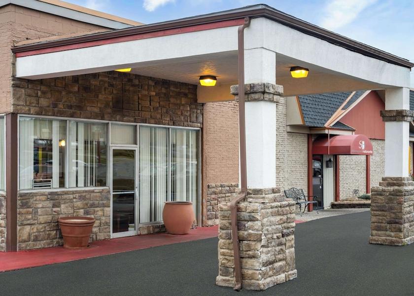 Ohio Youngstown Exterior Detail