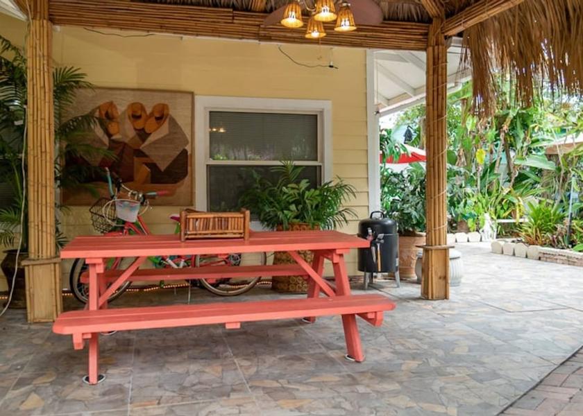 Florida Lake Worth Exterior Detail