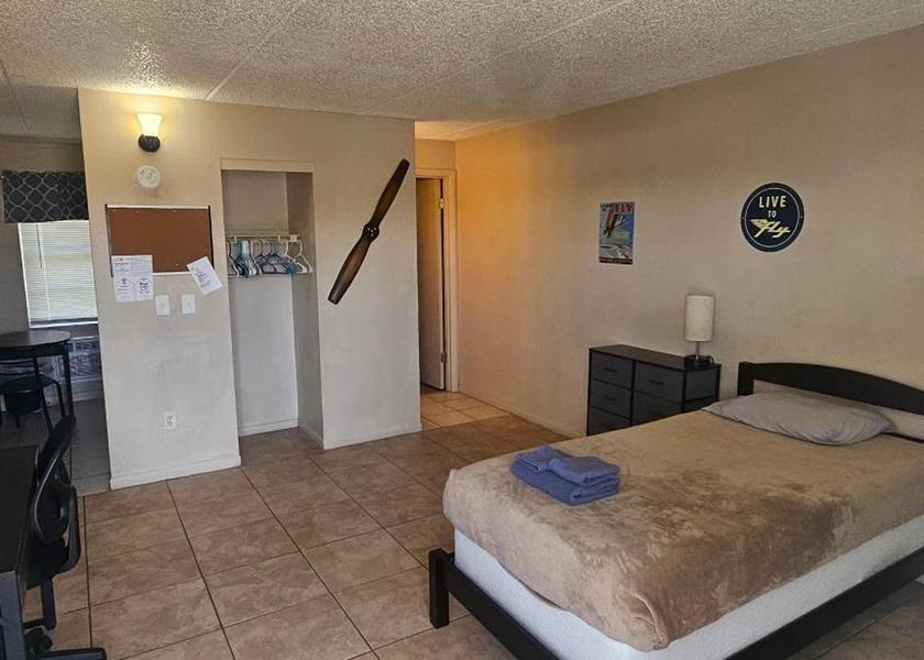 Florida Sebastian Superior Studio