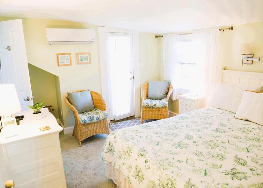 Massachusetts Dennis Port Queen Room with Balcony 303