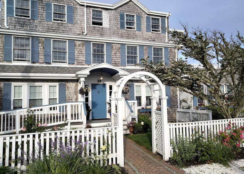 Massachusetts Dennis Port Front of property