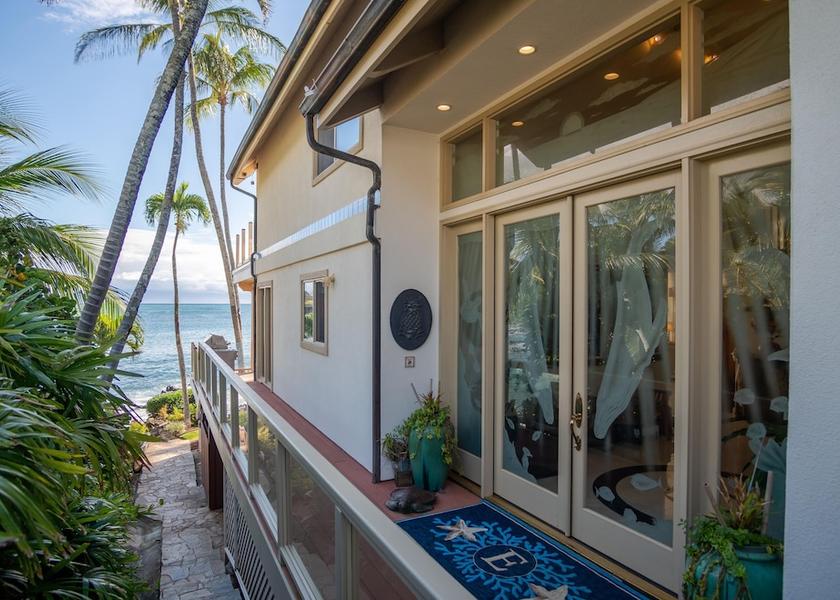 Hawaii Lahaina Exterior Detail