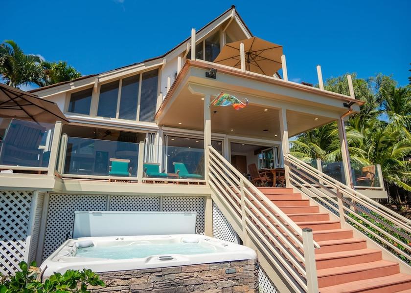 Hawaii Lahaina Exterior Detail