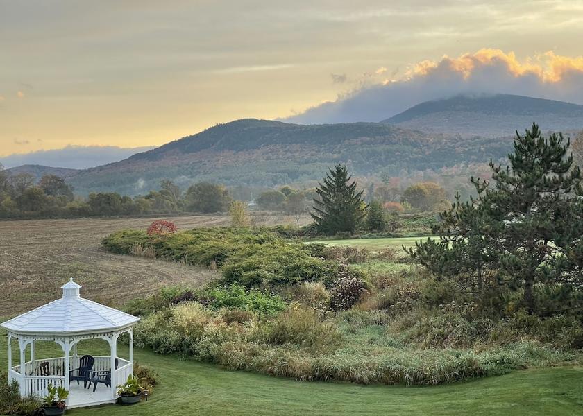 Vermont Waitsfield Property Grounds