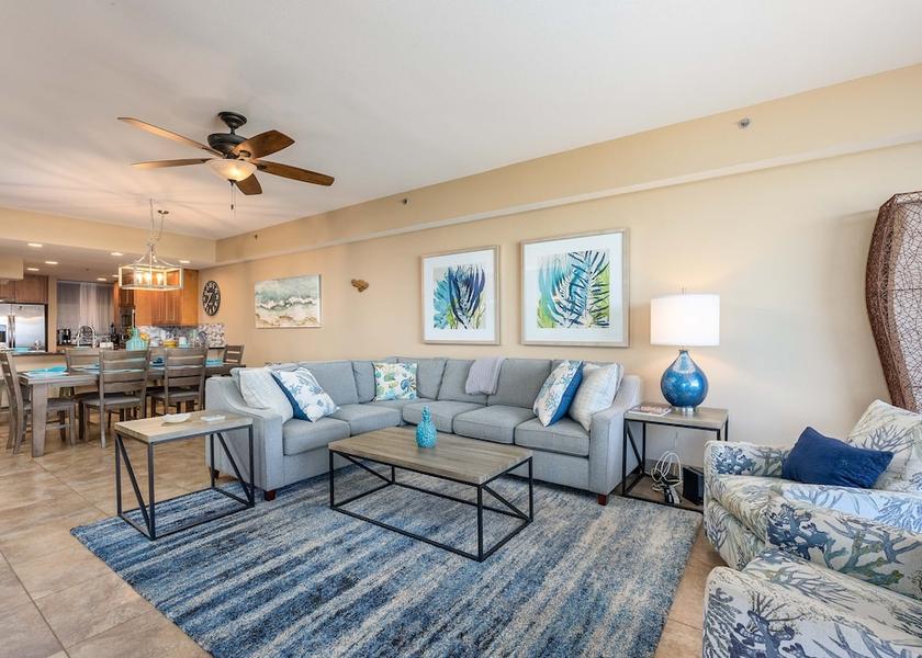 Hawaii Lahaina Living Area