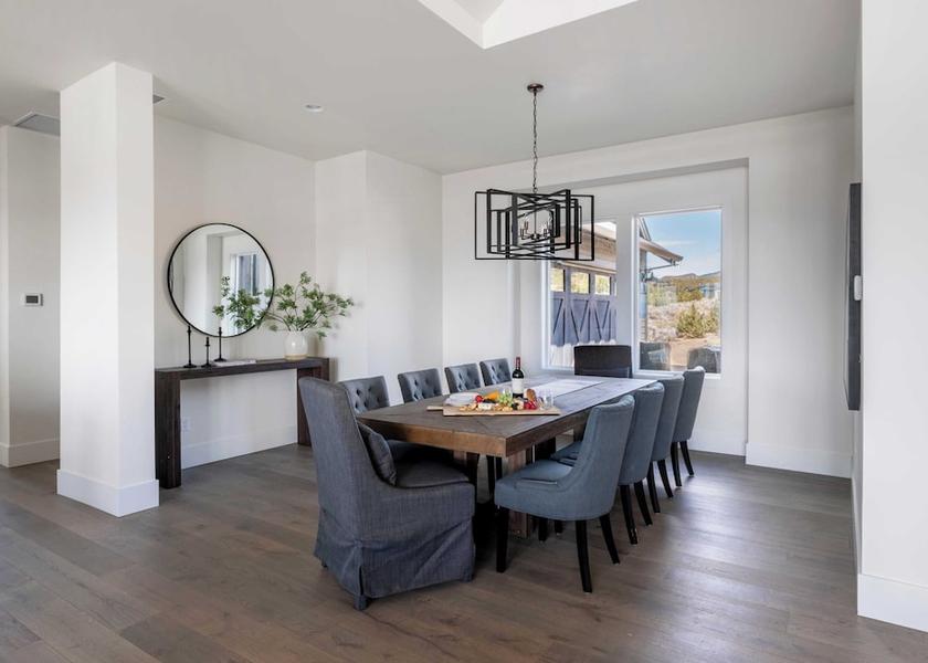 Oregon Powell Butte Dining Area