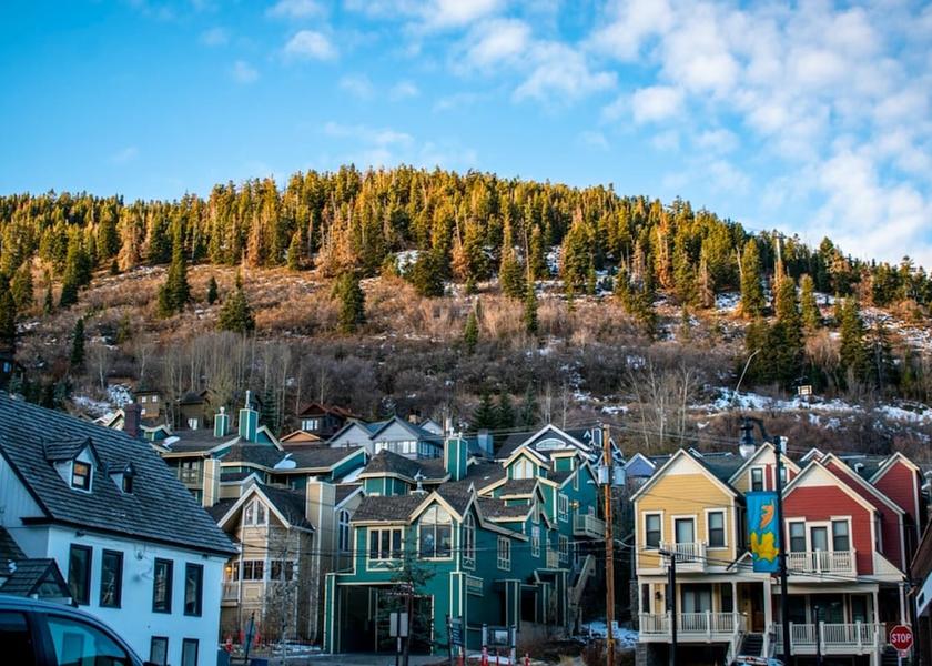 Kentucky Park City Exterior Detail