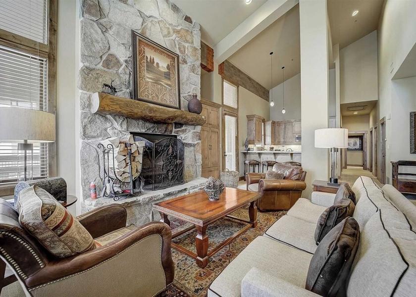 Kentucky Park City Interior Entrance