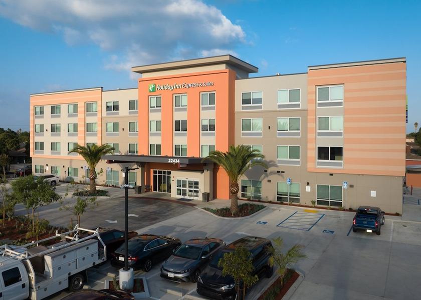 California Hawaiian Gardens Exterior Detail
