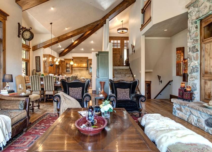 Kentucky Park City Living Area