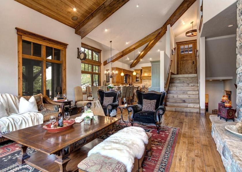 Kentucky Park City Living Area