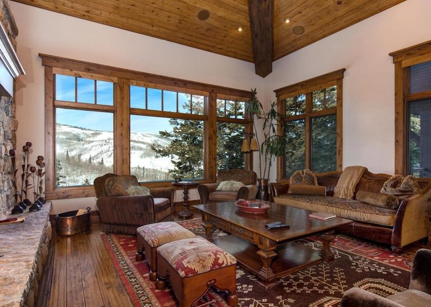 Kentucky Park City Living Area