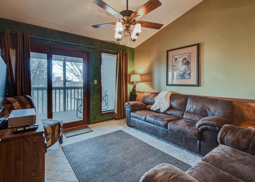 Missouri Branson West Exterior Detail