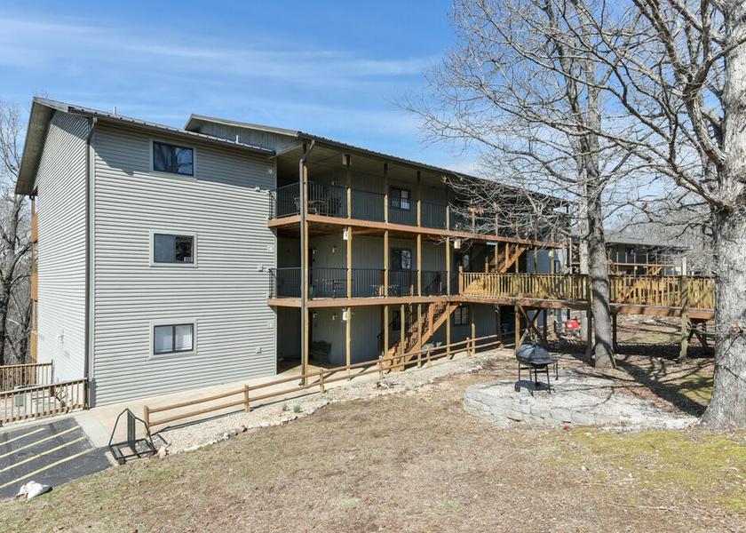 Missouri Branson West Exterior Detail