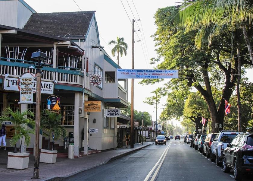 Hawaii Lahaina Room