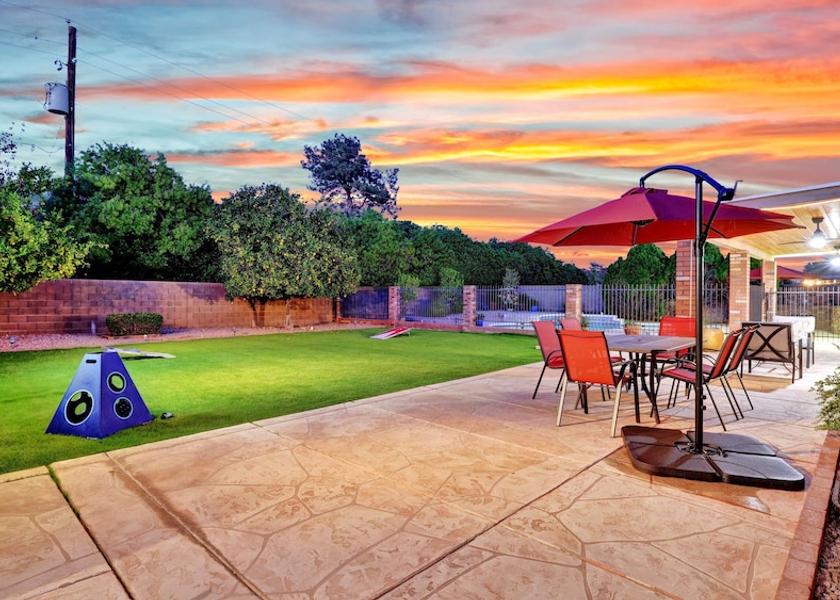 Illinois Peoria Outdoor Dining