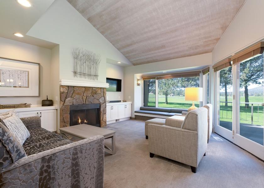 Oregon Redmond Living Area