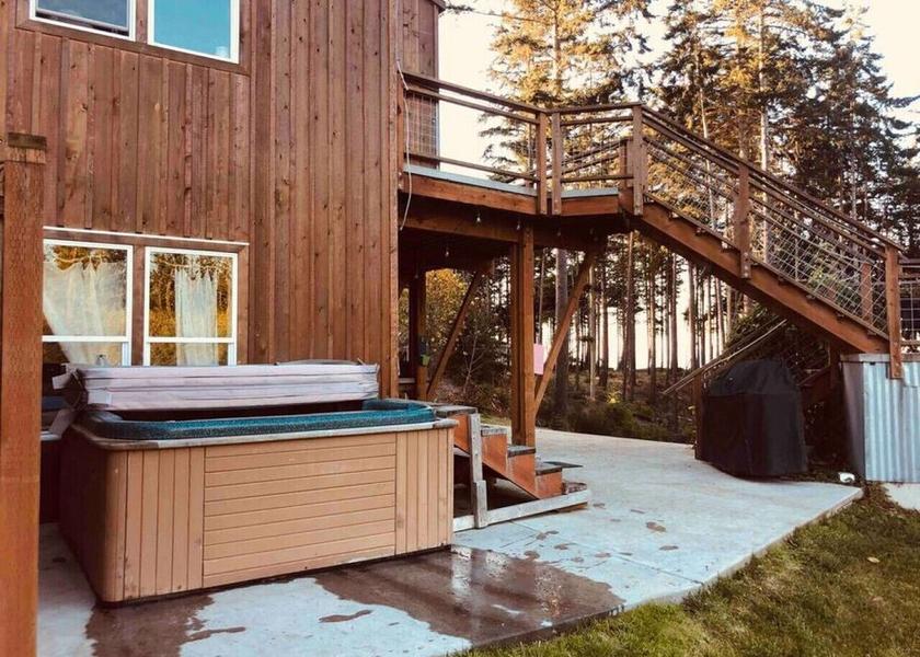 Washington Port Angeles Exterior Detail