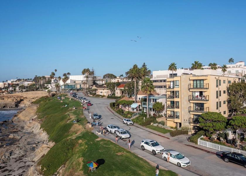 California La Jolla Interior Entrance