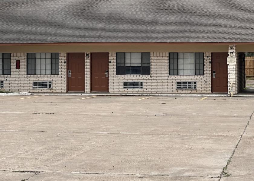 Texas Hebbronville Exterior Detail