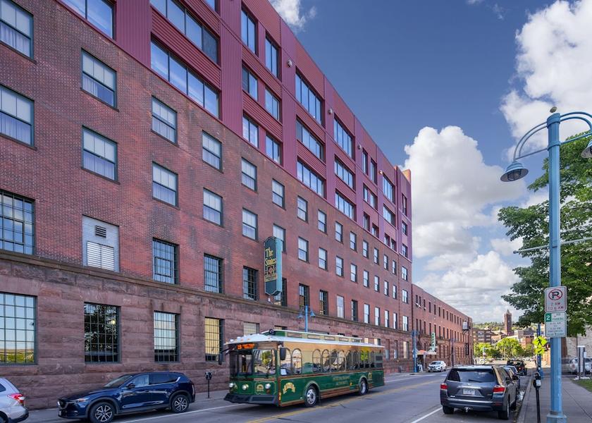 Georgia Duluth Exterior Detail