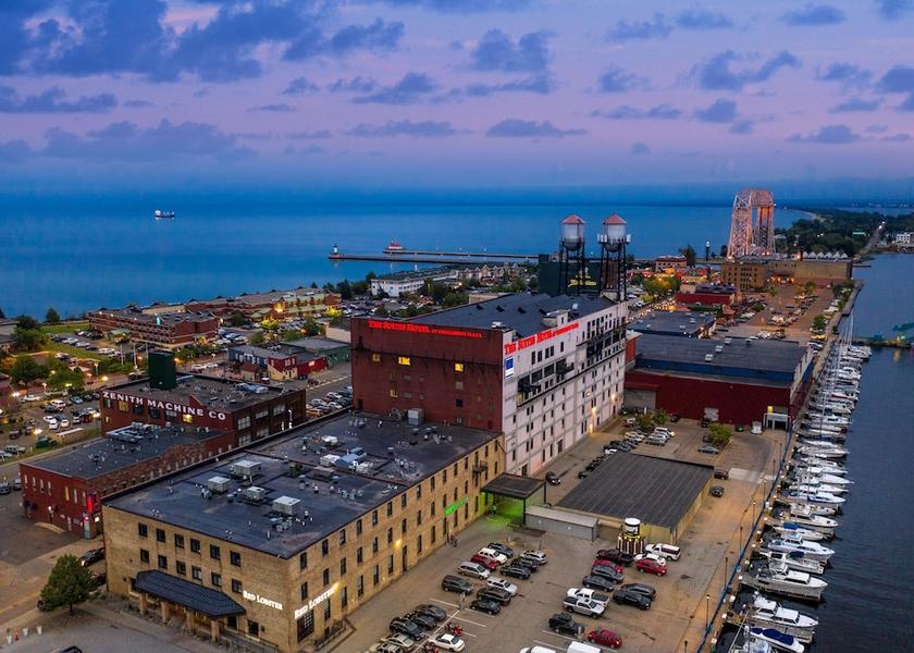 Georgia Duluth Exterior Detail