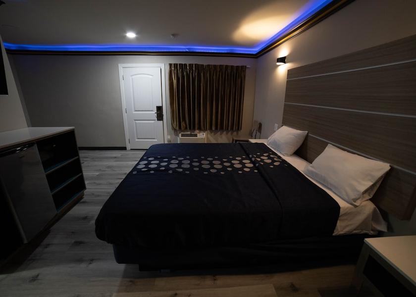 California Bellflower Room