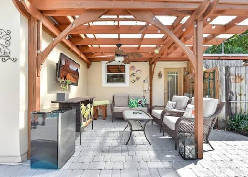 Florida Wilton Manors Room