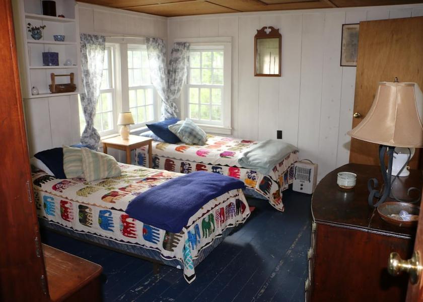 Connecticut Stonington Room