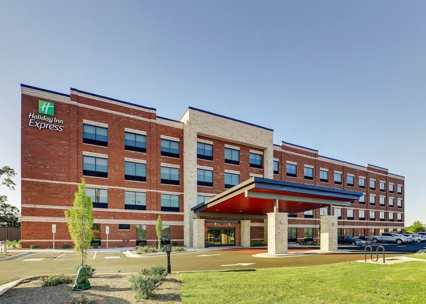 North Carolina Holly Springs Exterior Detail