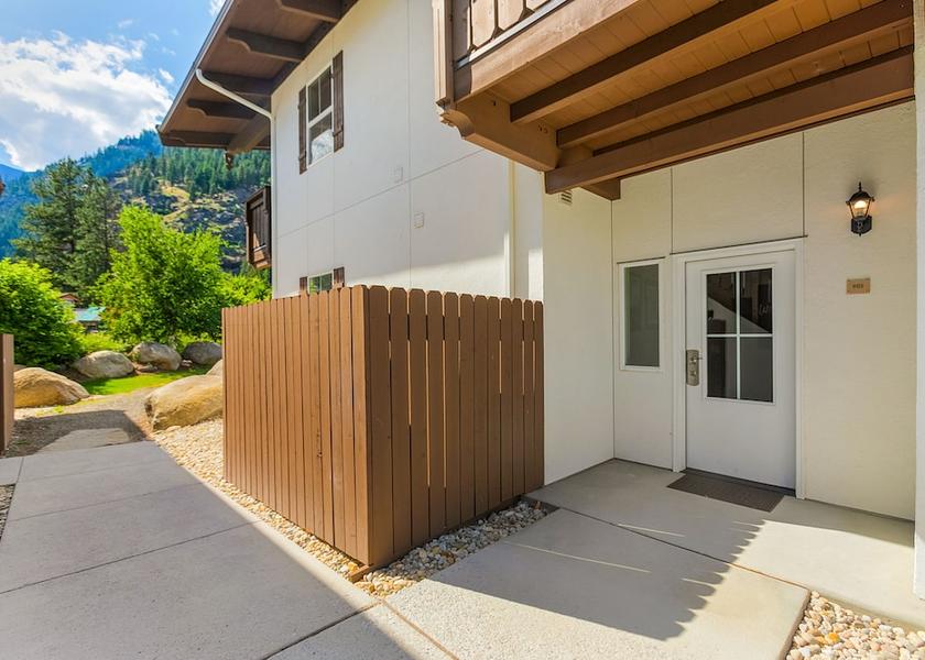 Washington Leavenworth Facade