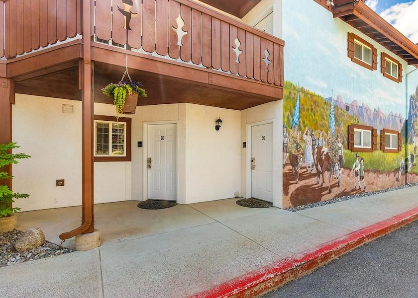 Washington Leavenworth Facade