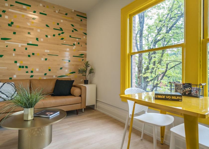 Oregon Eugene Living Area