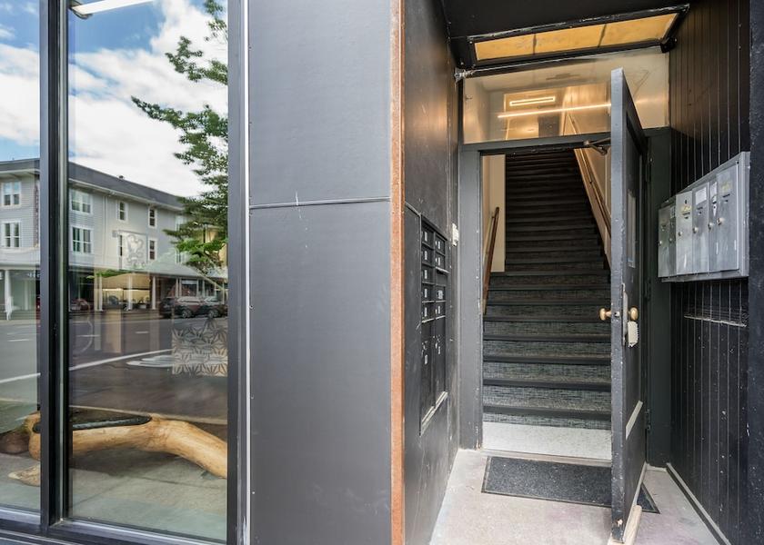 Oregon Eugene Exterior Detail