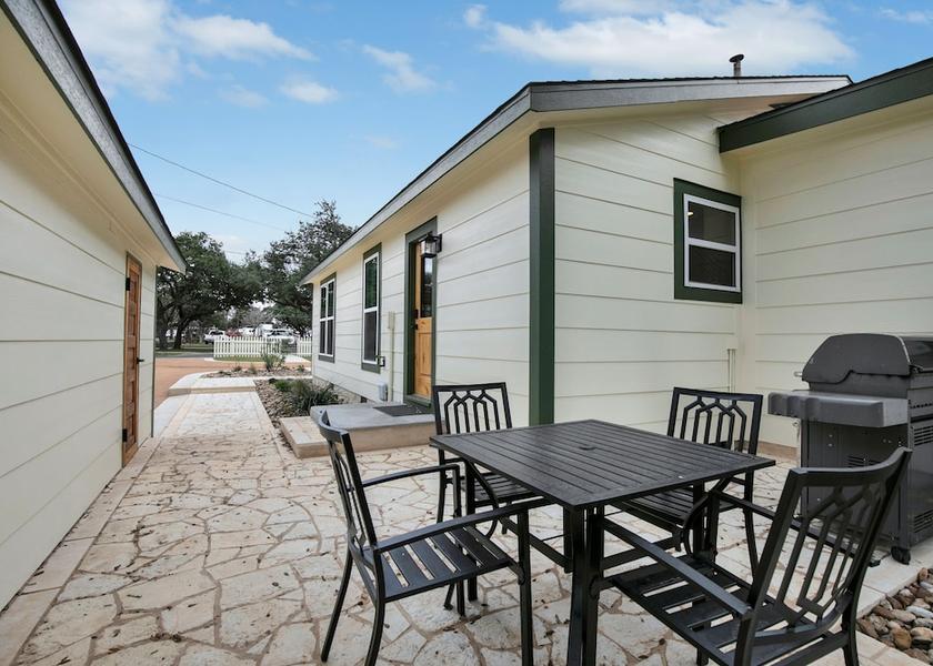 Texas Dripping Springs Outdoor Dining