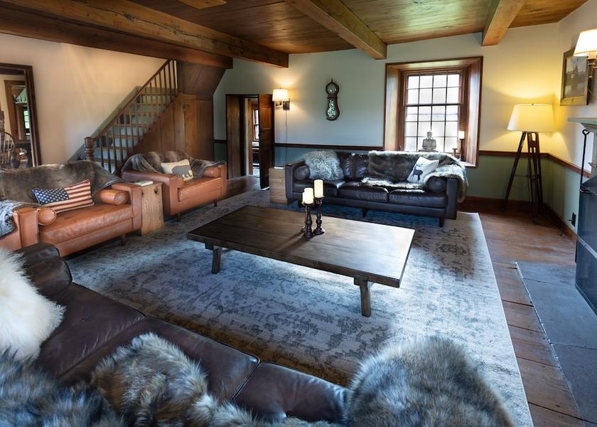 New York Selkirk Interior Entrance